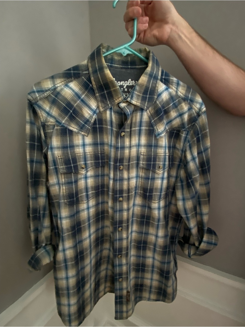 Wrangler Blue and Cream Plaid Button-Down Shirt